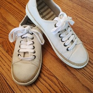 Vionic Hattie Sneakers